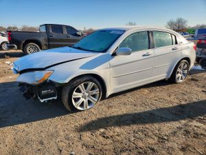 Chrysler 200 TOURING 2.4L 4 2013
