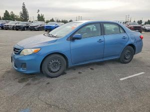 Toyota Corolla BASE 1.8L 4 2013
