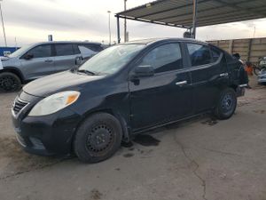 Nissan Versa S 1.6L 4 2014