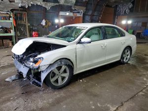 Volkswagen Passat SE 2.5L 5 2013