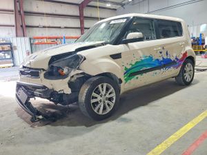 Kia Soul + 2.0L 4 2013