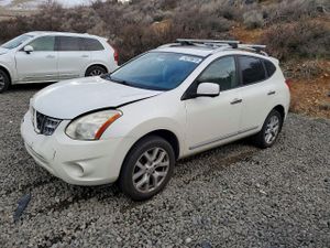 Nissan Rogue S 2.5L 4 2012