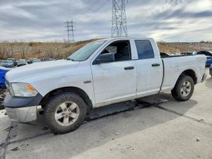 RAM 1500 ST 5.7L 8 2015