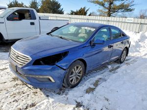 Hyundai Sonata SE 2.4L 4 2015