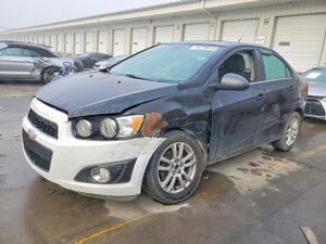 Chevrolet Aveo (Sonic) LT 1.8L 4 2013