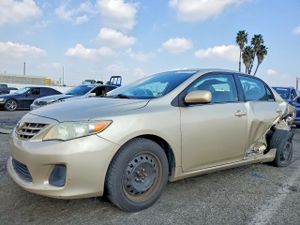 Toyota Corolla BASE 1.8L 4 2013