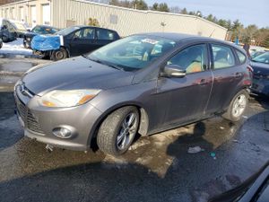 Ford Focus SE 2.0L 4 2014