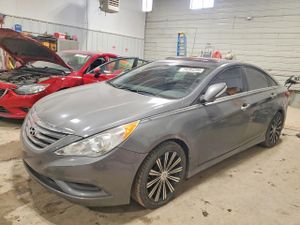 Hyundai Sonata SE 2.4L 4 2014