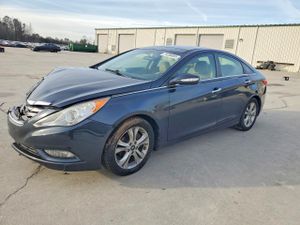 Hyundai Sonata SE 2.4L 4 2013