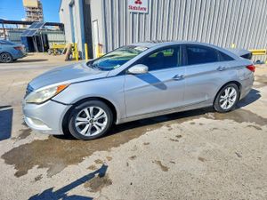 Hyundai Sonata SE 2.4L 4 2011