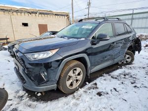 Toyota Rav4 XLE 2.5L 4 2019