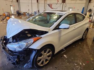 Hyundai Elantra GLS 1.8L 4 2013