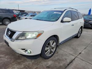 Nissan Pathfinder S 3.5L 6 2014