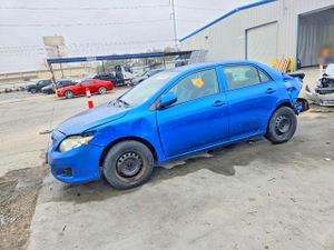 Toyota Corolla BASE 1.8L 4 2010