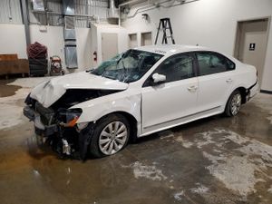 Volkswagen Passat S 2.0L 4 2013