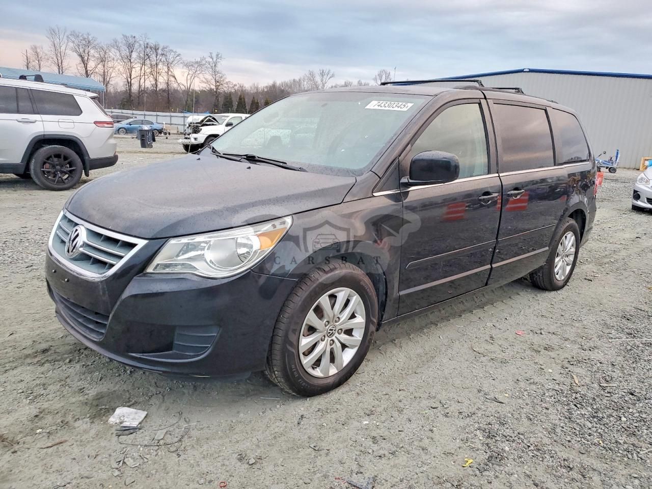 Volkswagen Routan SE 3.6L 6 2014