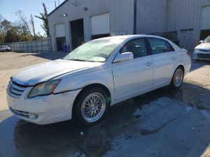 Toyota Avalon XL 3.5L 6 2005