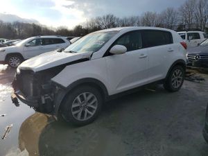 Kia Sportage LX 2.4L 4 2015