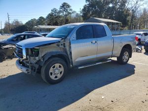 Toyota Tundra 5.7L 8 2011