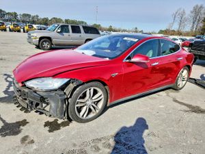 Tesla Model S 2015
