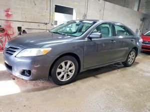 Toyota Camry BASE 2.5L 4 2011