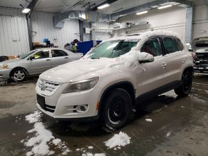 Volkswagen Tiguan SE 2.0L 4 2010