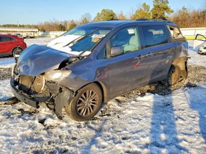Toyota Sienna XLE 3.5L 6 2012