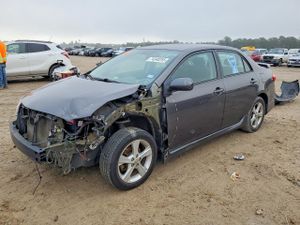 Toyota Corolla BASE 1.8L 4 2013