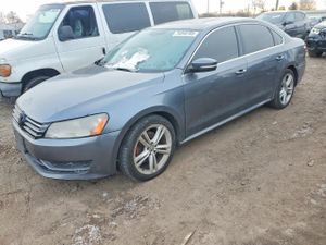 Volkswagen Passat SE 1.8L 4 2014