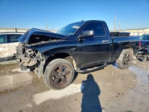 RAM 1500 ST 5.7L 8 2015