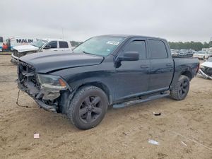 RAM 1500 ST 5.7L 8 2015