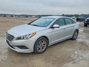 Hyundai Sonata SE 2.4L 4 2016