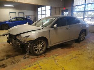 Nissan Maxima S 3.5L 6 2010