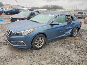 Hyundai Sonata SE 2.4L 4 2015