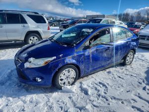 Ford Focus SE 2.0L 4 2012