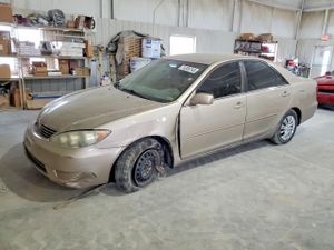 Toyota Camry LE 2.4L 4 2005