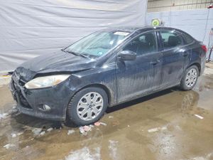 Ford Focus SE 2.0L 4 2012