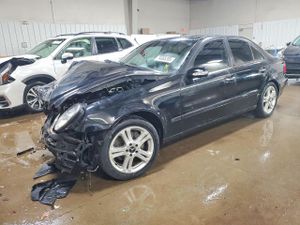 Mercedes-Benz E 500 5.0L 8 2005