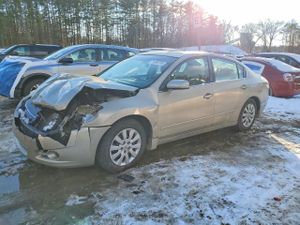 Nissan Altima BASE 2.5L 4 2010
