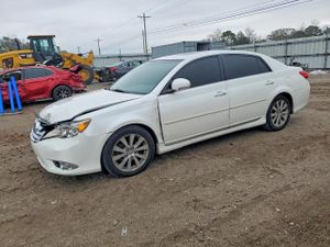Toyota Avalon BASE 3.5L 6 2011