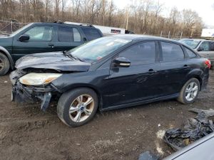 Ford Focus SE 2.0L 4 2014