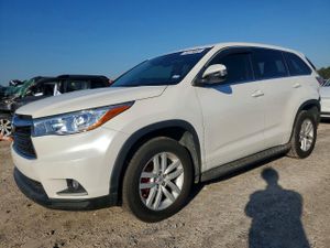 Toyota Highlander LE 2.7L 4 2015