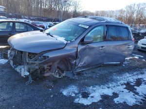 Nissan Pathfinder S 3.5L 6 2014