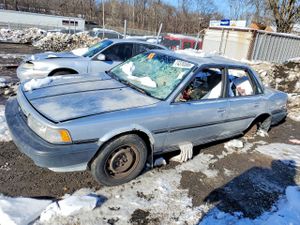 Toyota Camry DLX 2.0L 4 1990