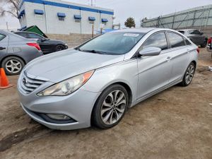 Hyundai Sonata SE 2.0L 4 2013