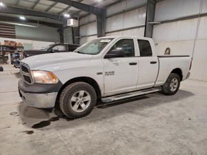 RAM 1500 ST 5.7L 8 2015