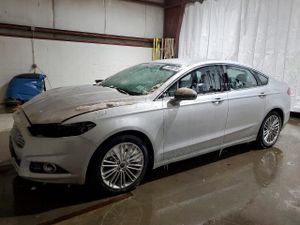 Ford Fusion SE 2.0L 4 2015