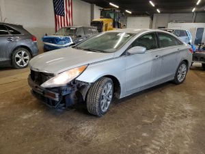 Hyundai Sonata SE 2.4L 4 2013