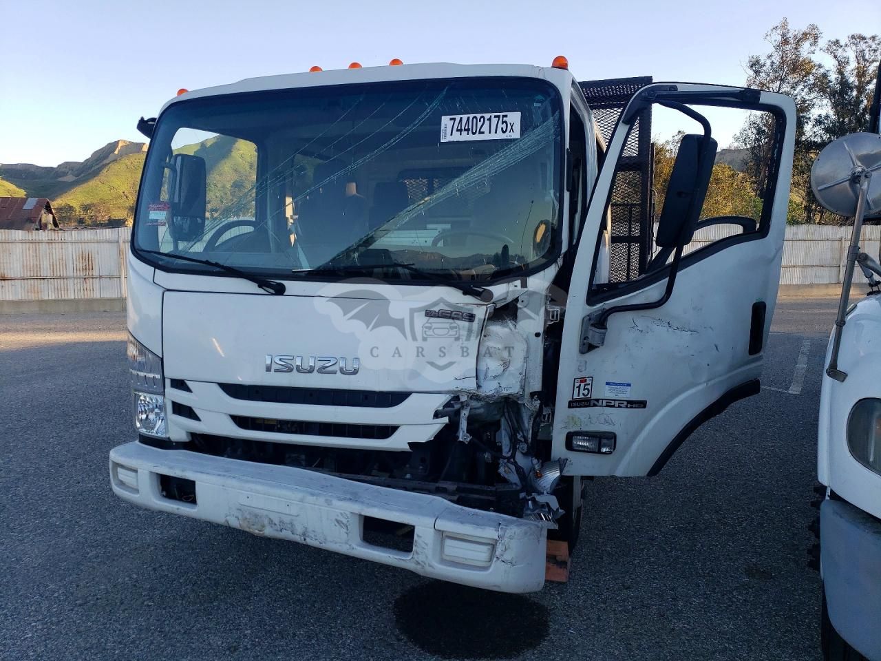 Isuzu NPR 6.6L 8 2020