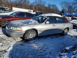 Lincoln Town Car EXECUTIVE 4.6L 8 2004